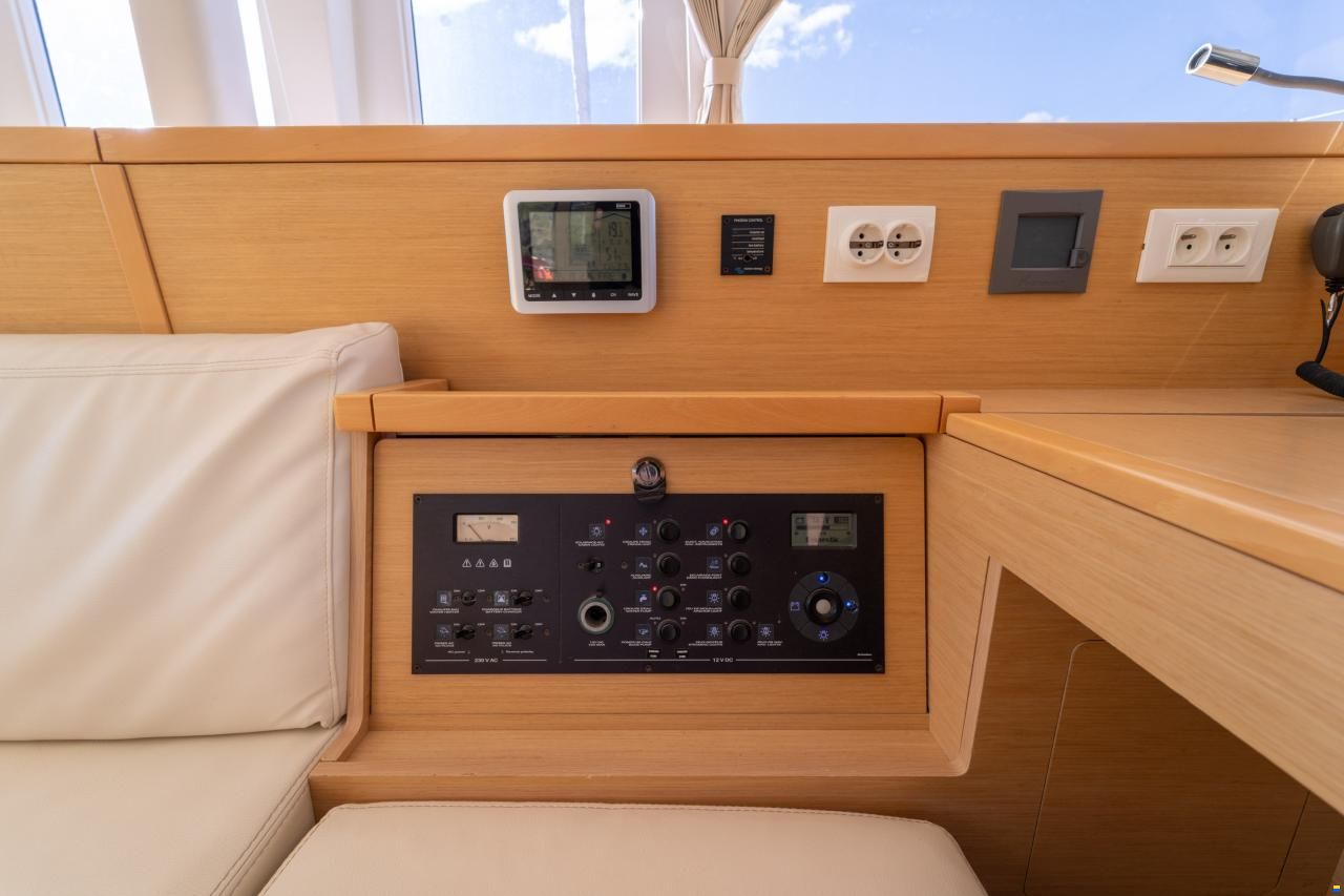 Lagoon 400S2