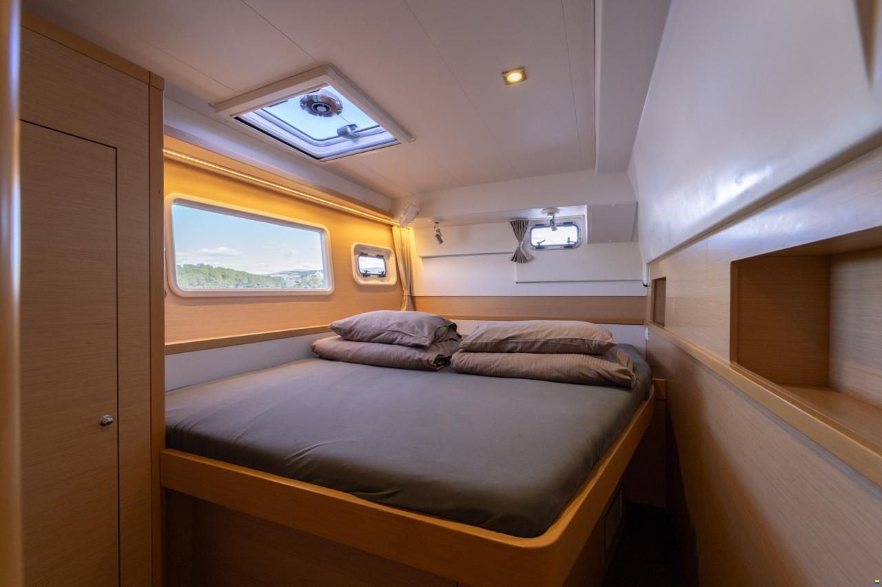Lagoon 400S2