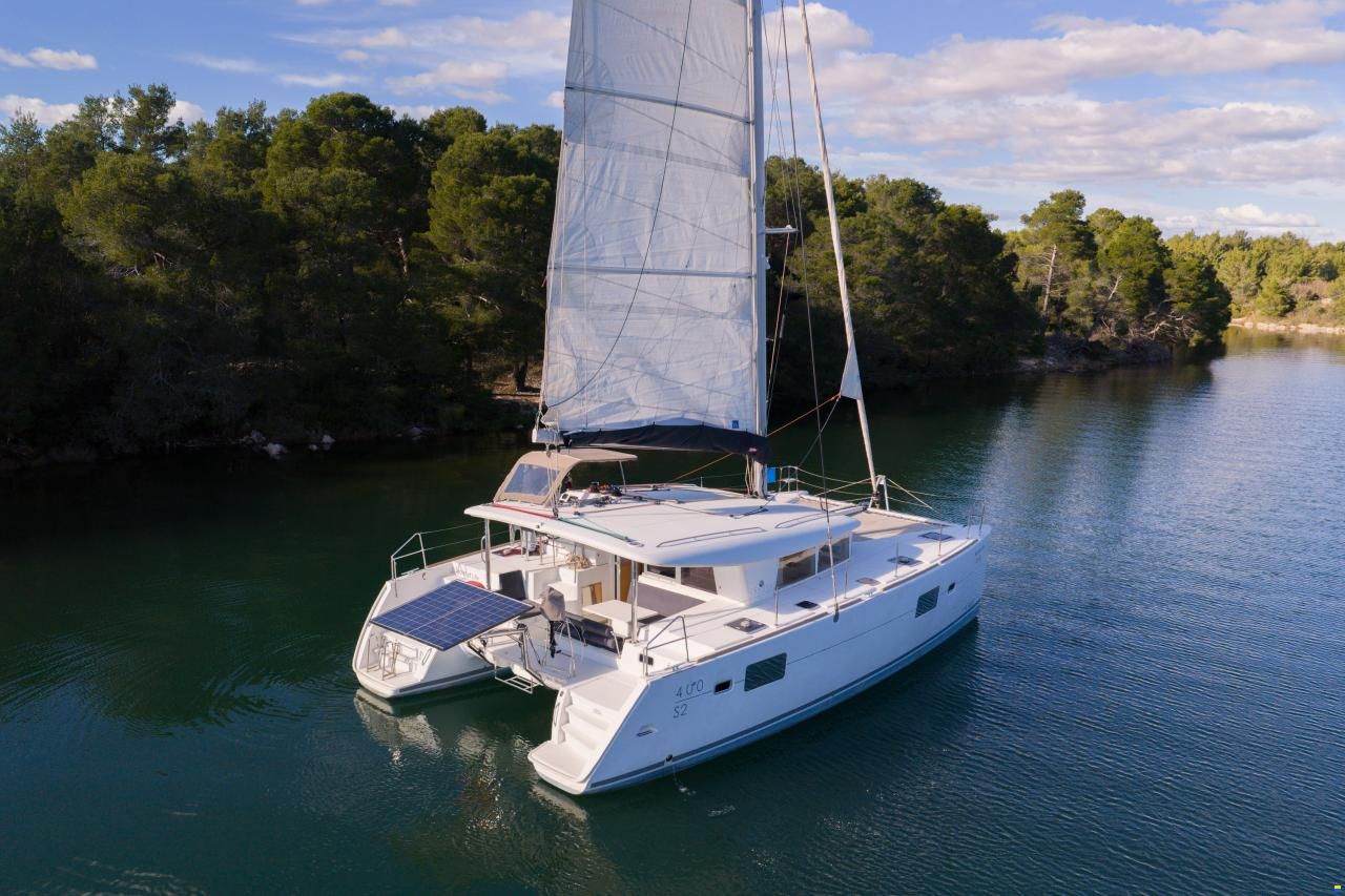 Lagoon 400S2