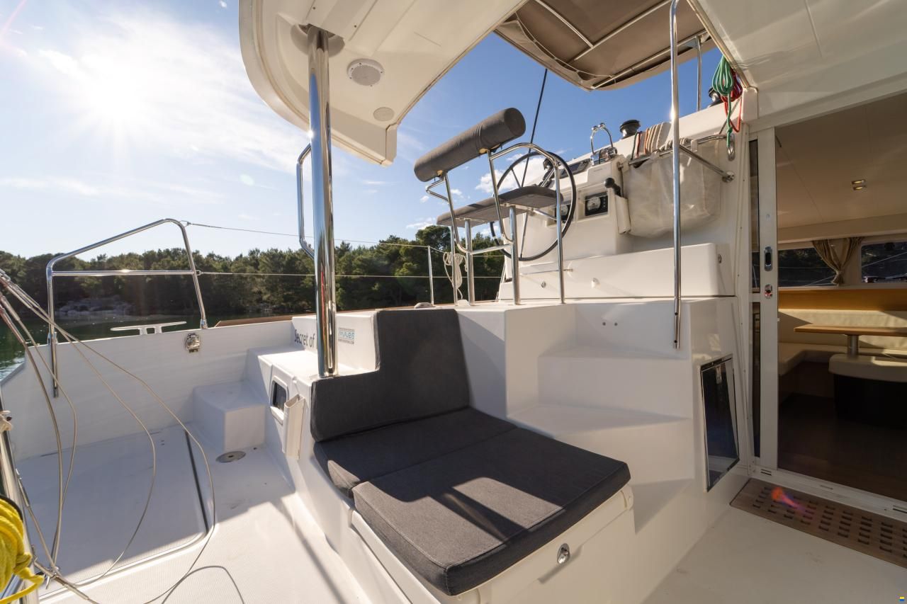 Lagoon 400S2