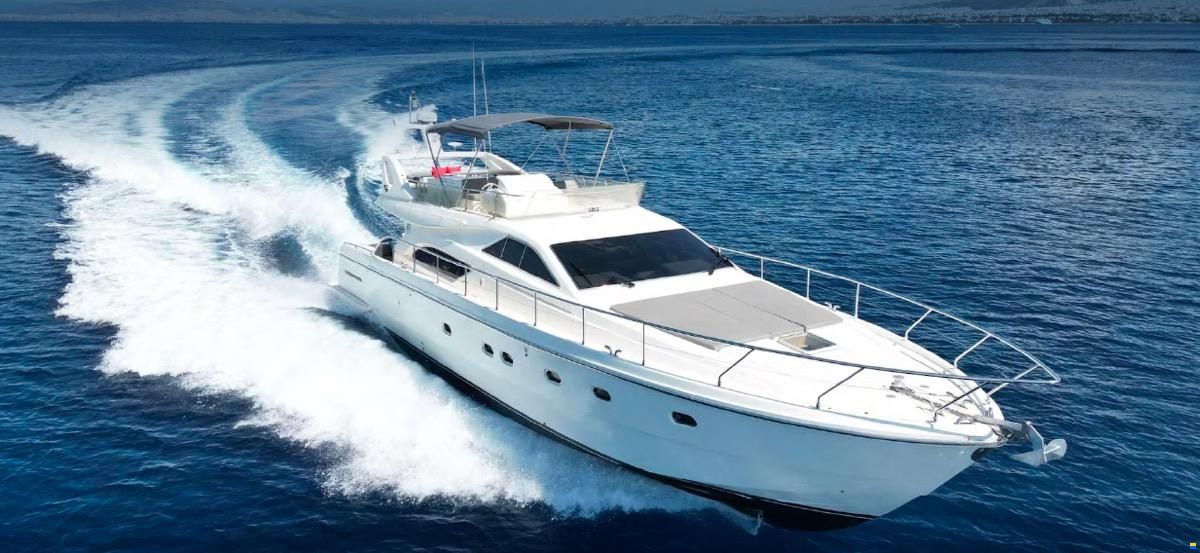 Ferretti 57
