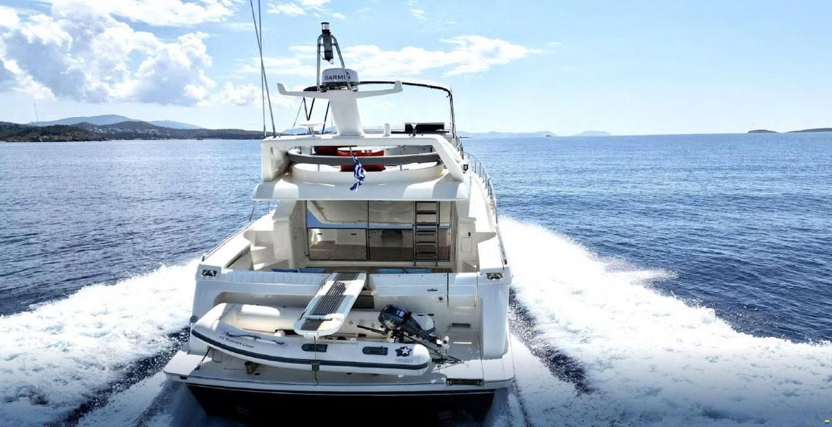 Ferretti 57