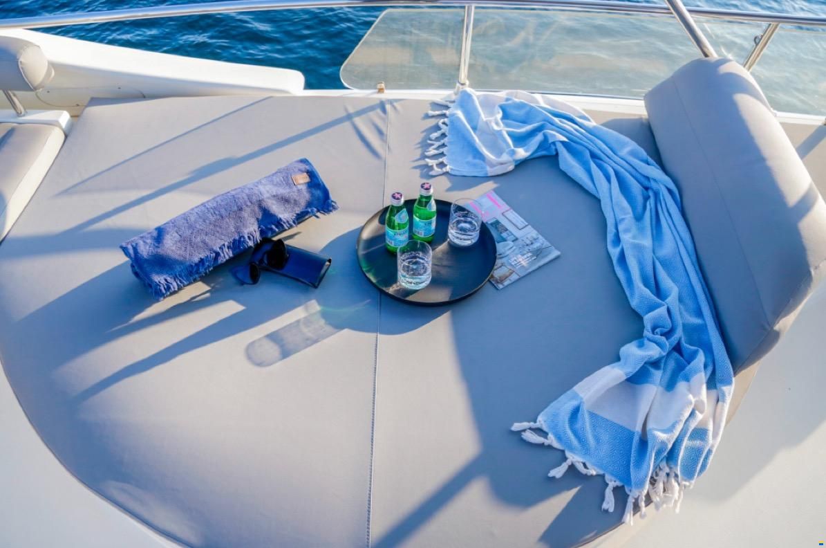 Ferretti 57