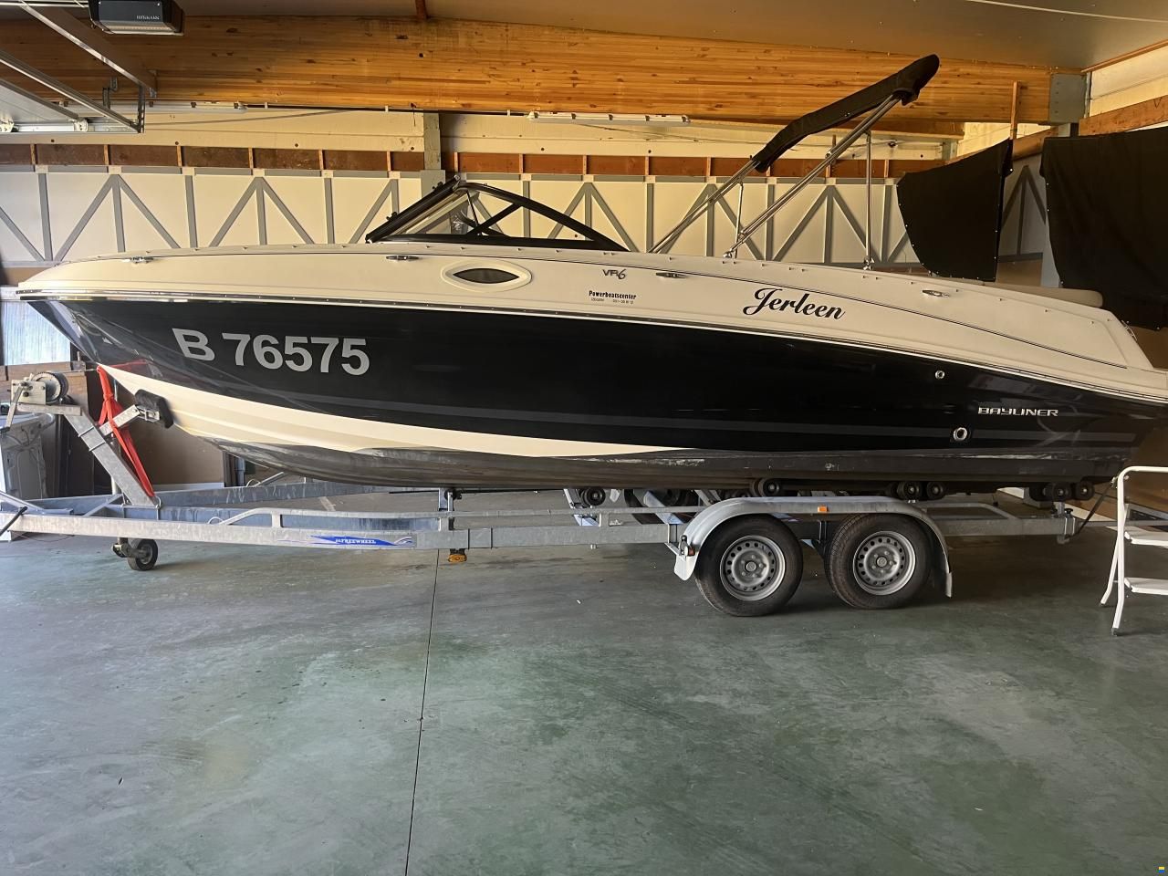 Bayliner Vr6