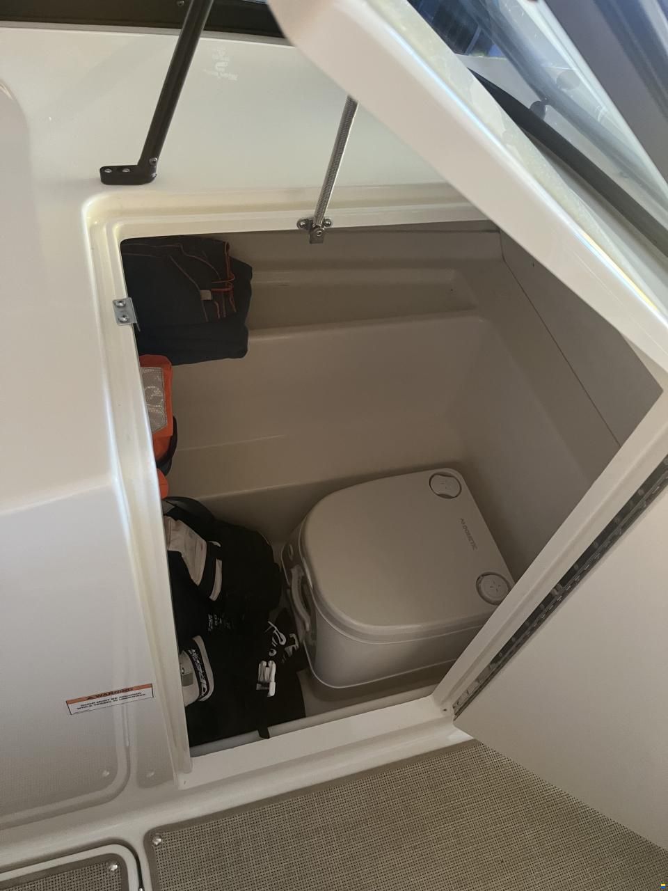 Bayliner Vr6