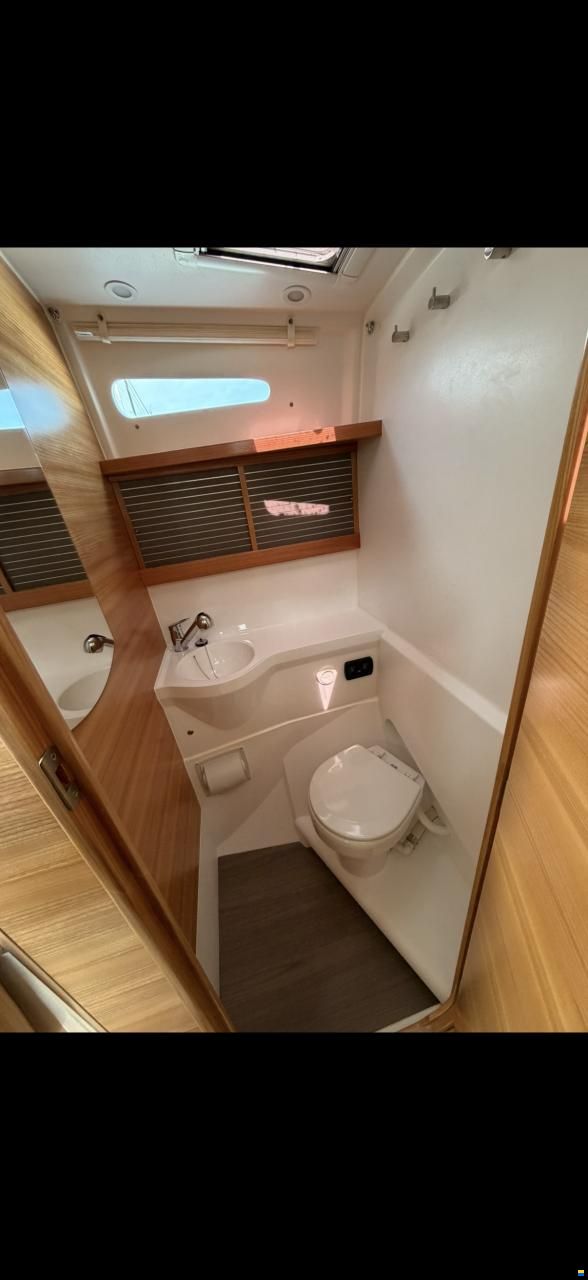 Dragonfly 36 ft Performance
