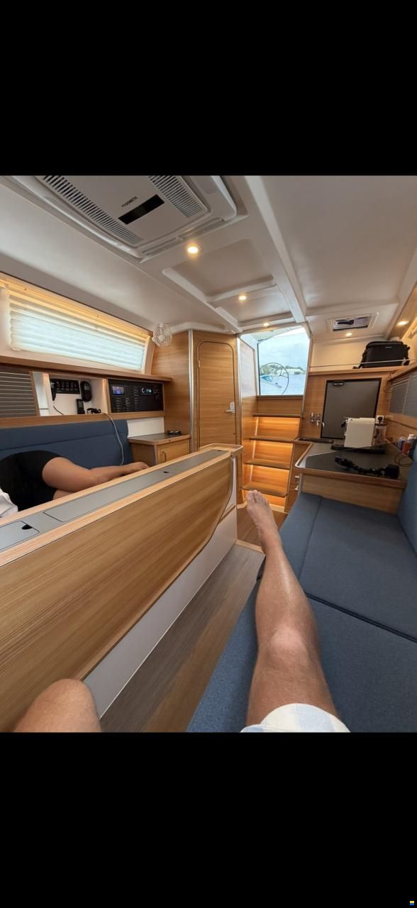 Dragonfly 36 ft Performance