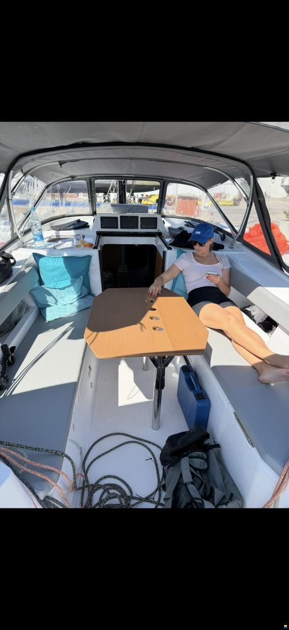 Dragonfly 36 ft Performance