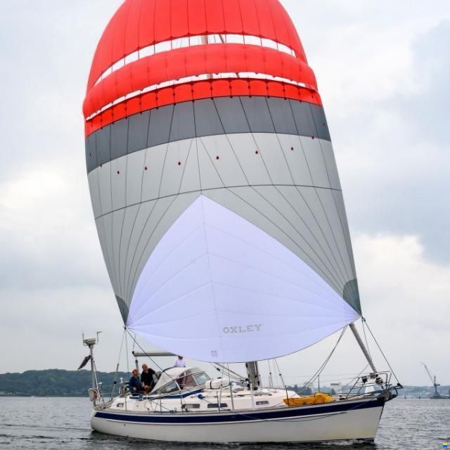 Hallberg-Rassy 37