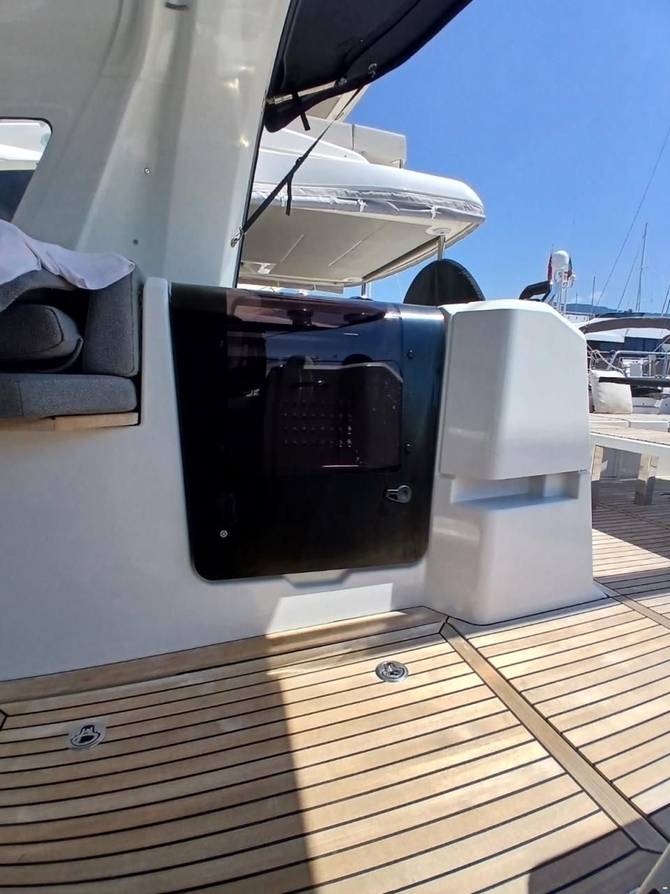 Jeanneau Yacht 55