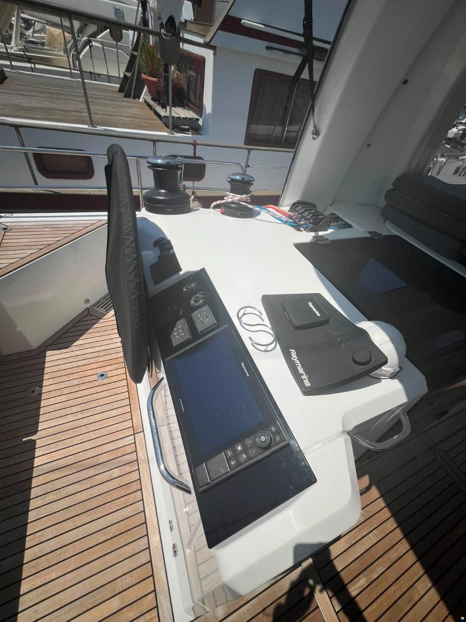 Jeanneau Yacht 55