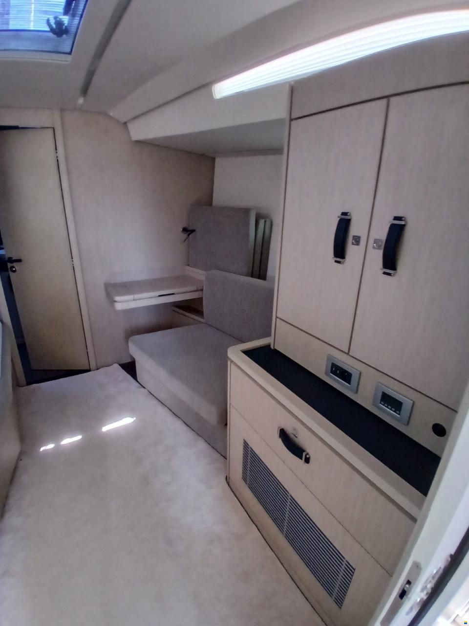 Jeanneau Yacht 55