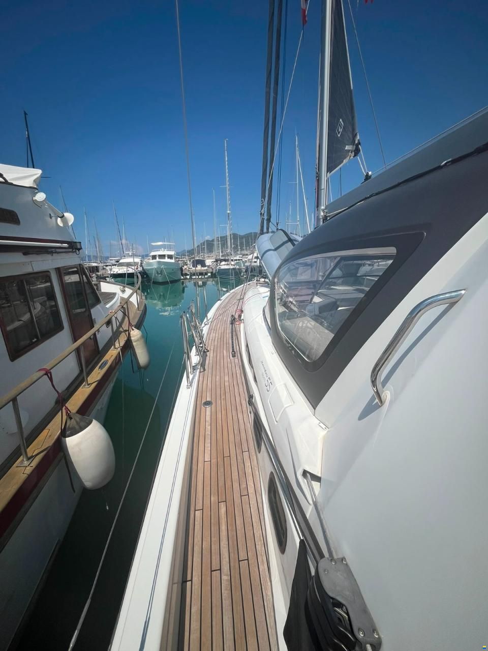 Jeanneau Yacht 55