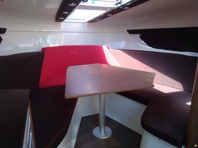 Beneteau Flyer 8.8 SunDeck