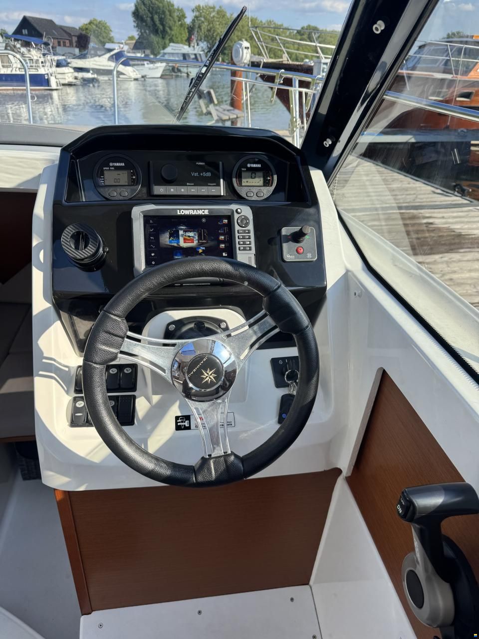 Jeanneau Merry Fisher 695