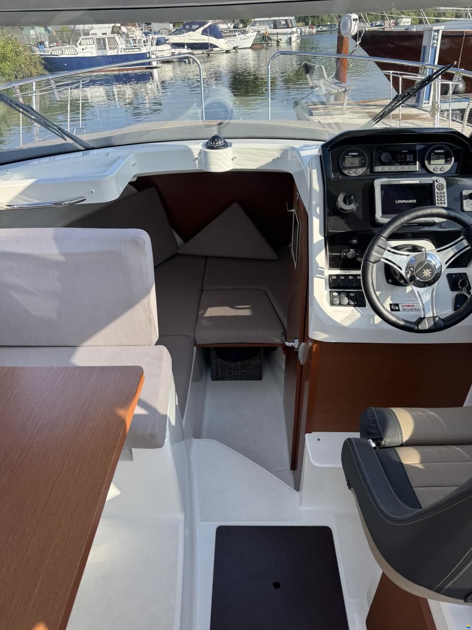 Jeanneau Merry Fisher 695