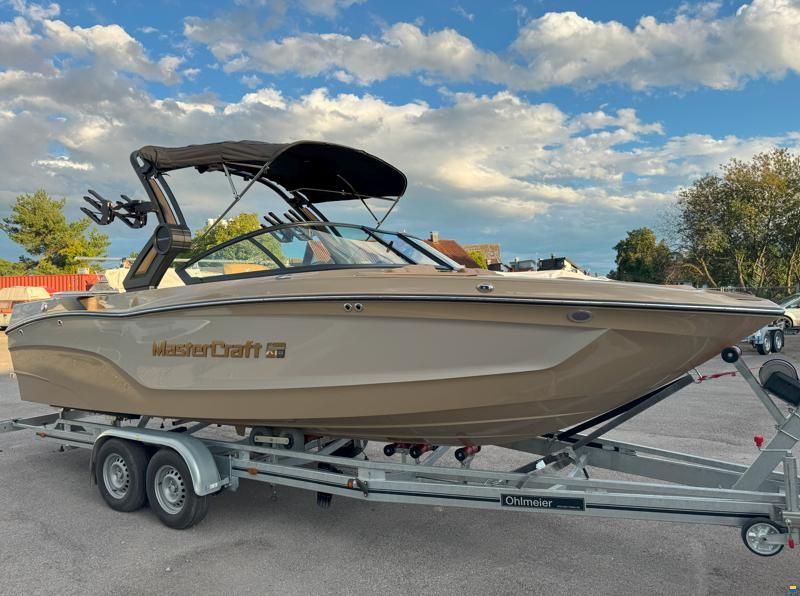 MasterCraft XT23, DAS WAKESURF BOOT