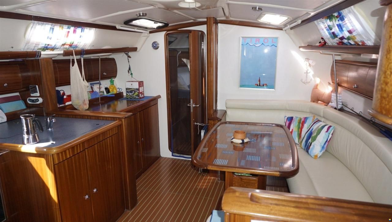 Bavaria 38