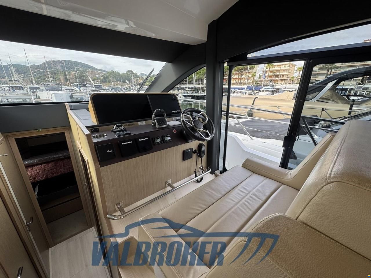 Sealine F430