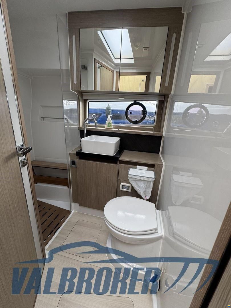Sealine F430