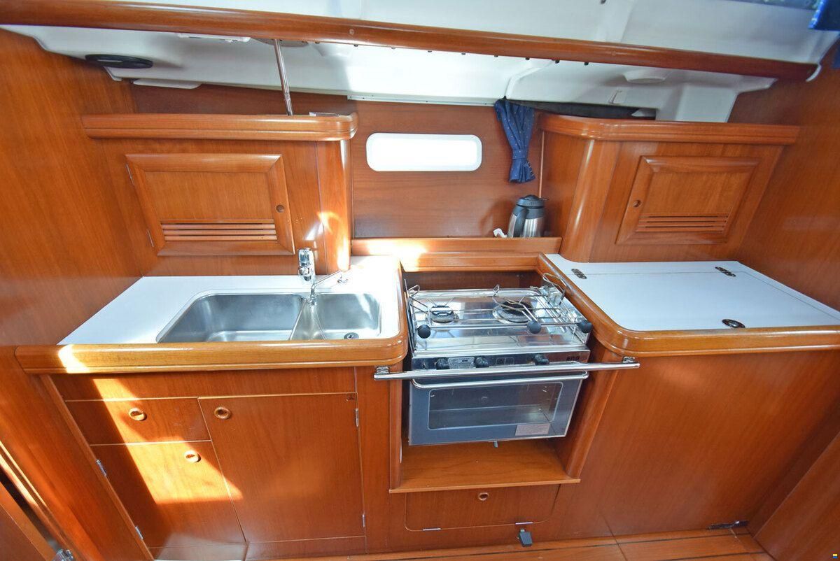 Beneteau Oceanis 393