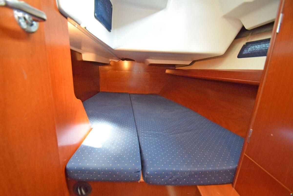 Beneteau Oceanis 393