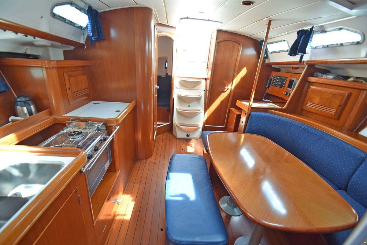 Beneteau Oceanis 393