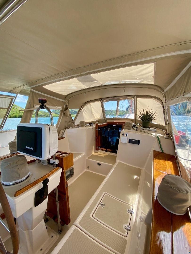 Island Packet 50