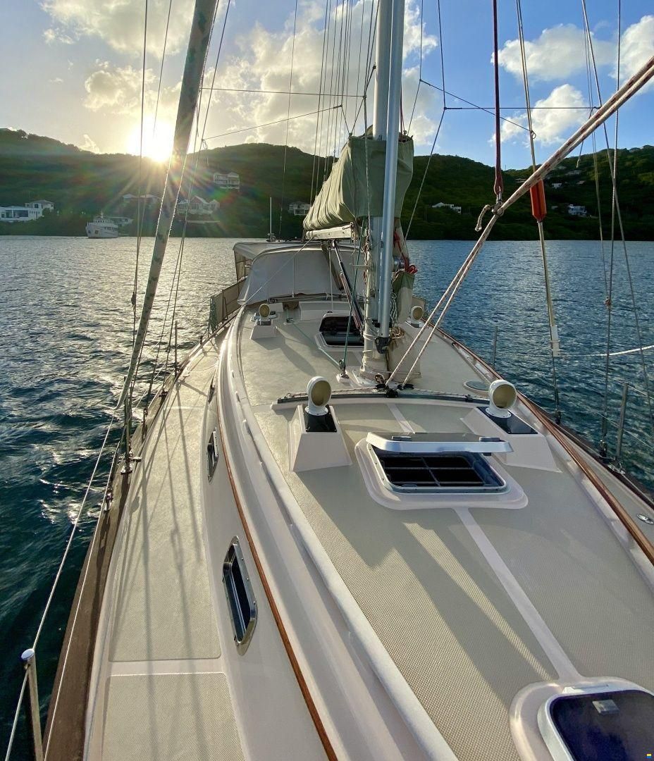 Island Packet 50