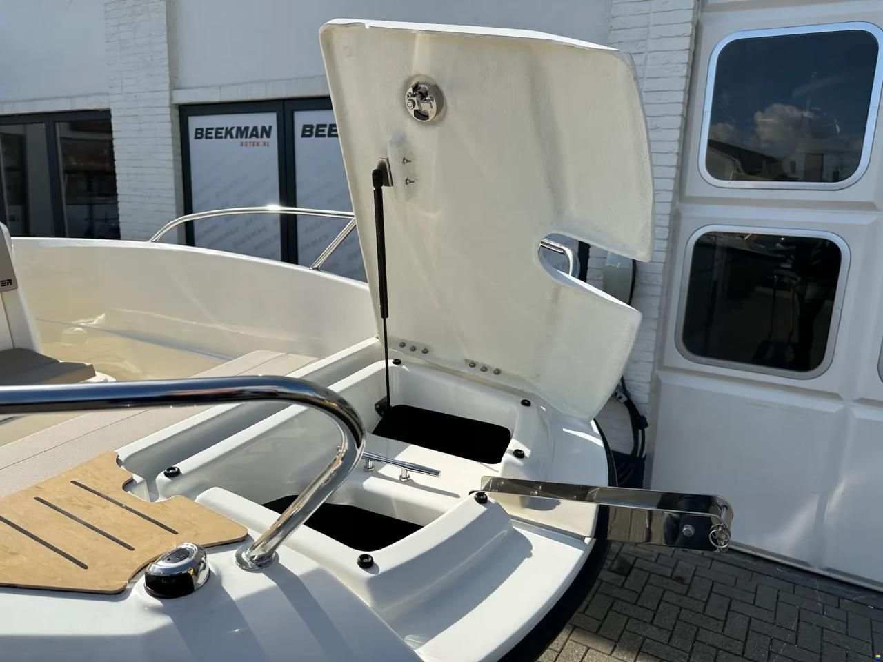 Quicksilver 605 Open