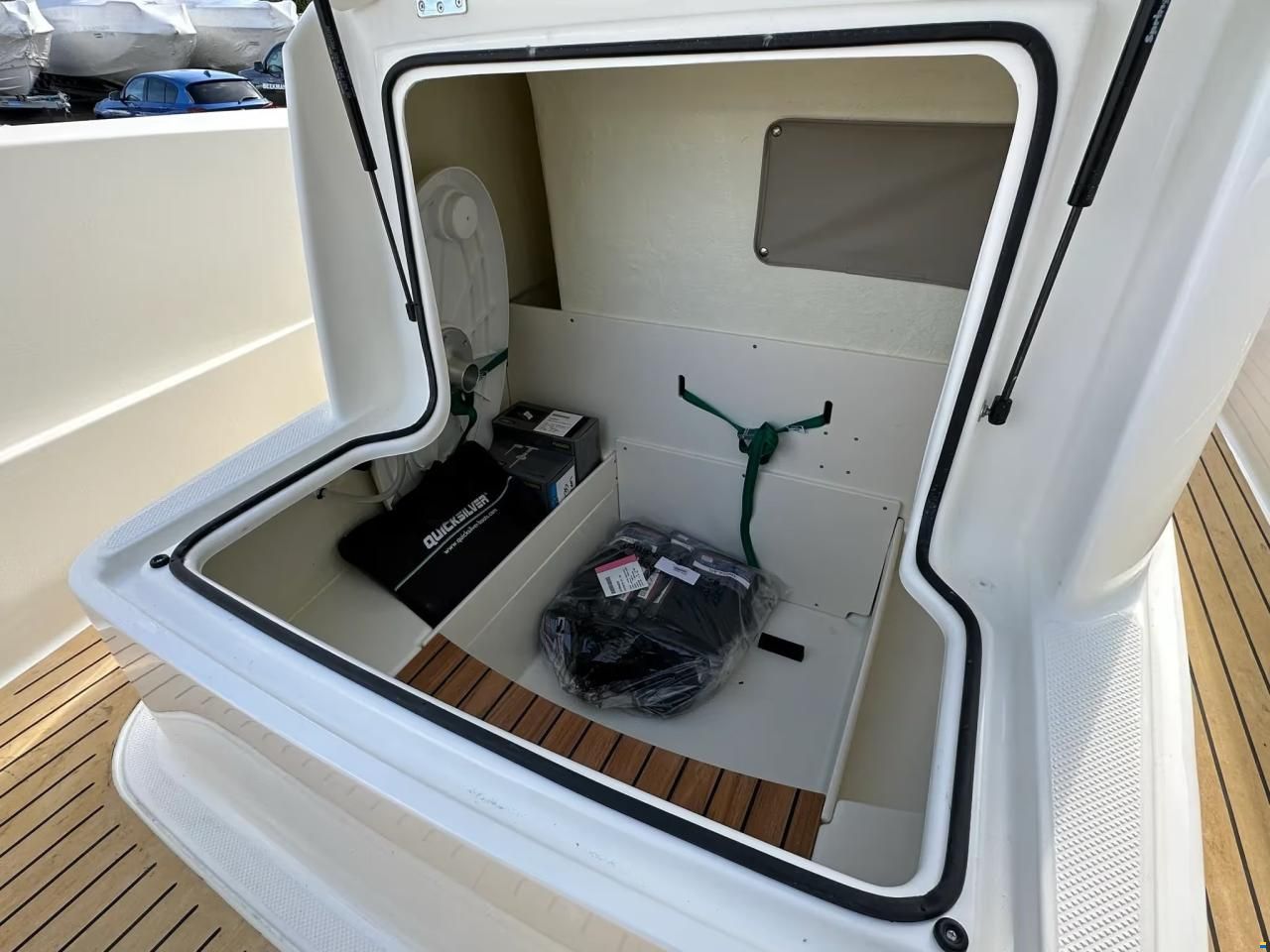 Quicksilver 605 Open