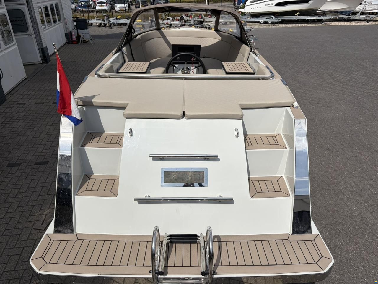 Maxima 630 Tender