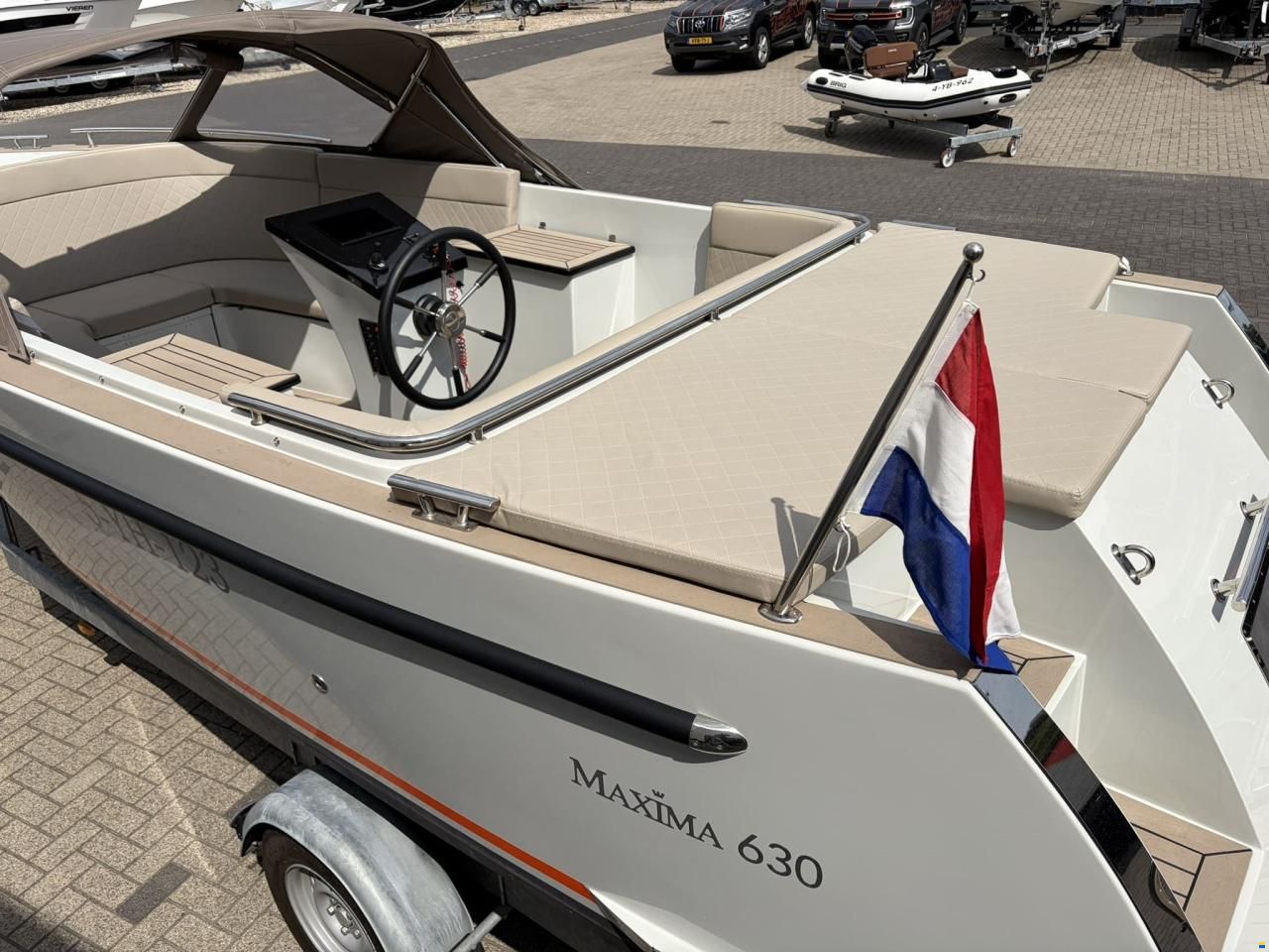 Maxima 630 Tender