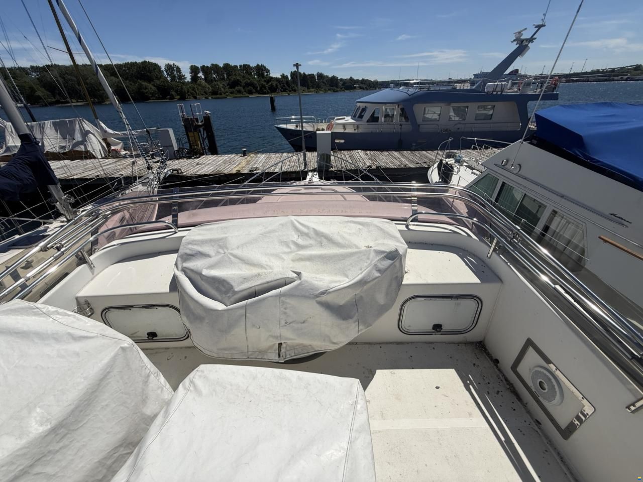 Neptunus Yachts 141 Sedan Flybridge