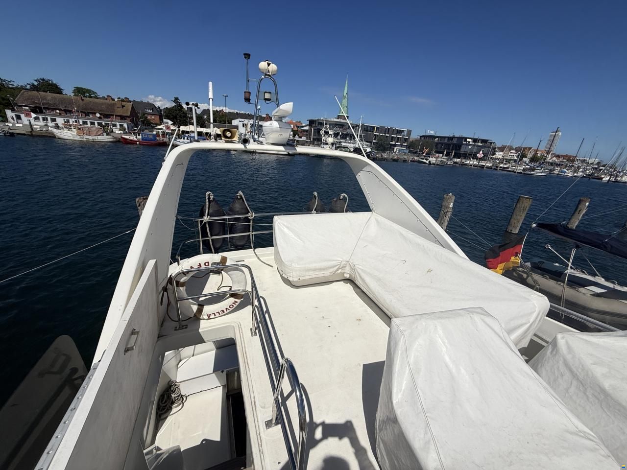 Neptunus Yachts 141 Sedan Flybridge