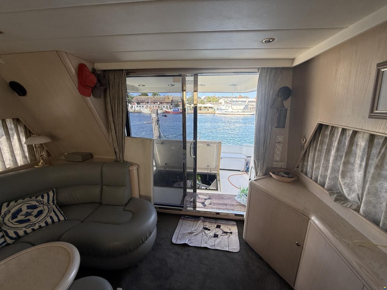 Neptunus Yachts 141 Sedan Flybridge
