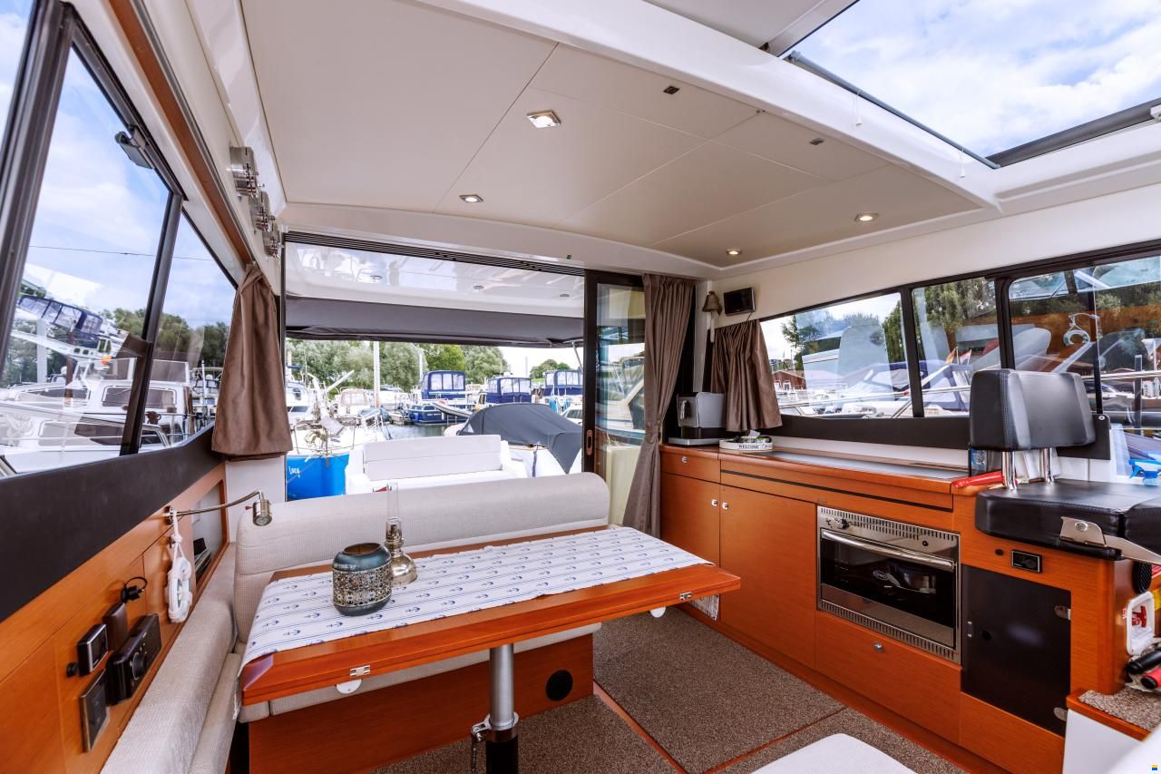 Jeanneau NC 11