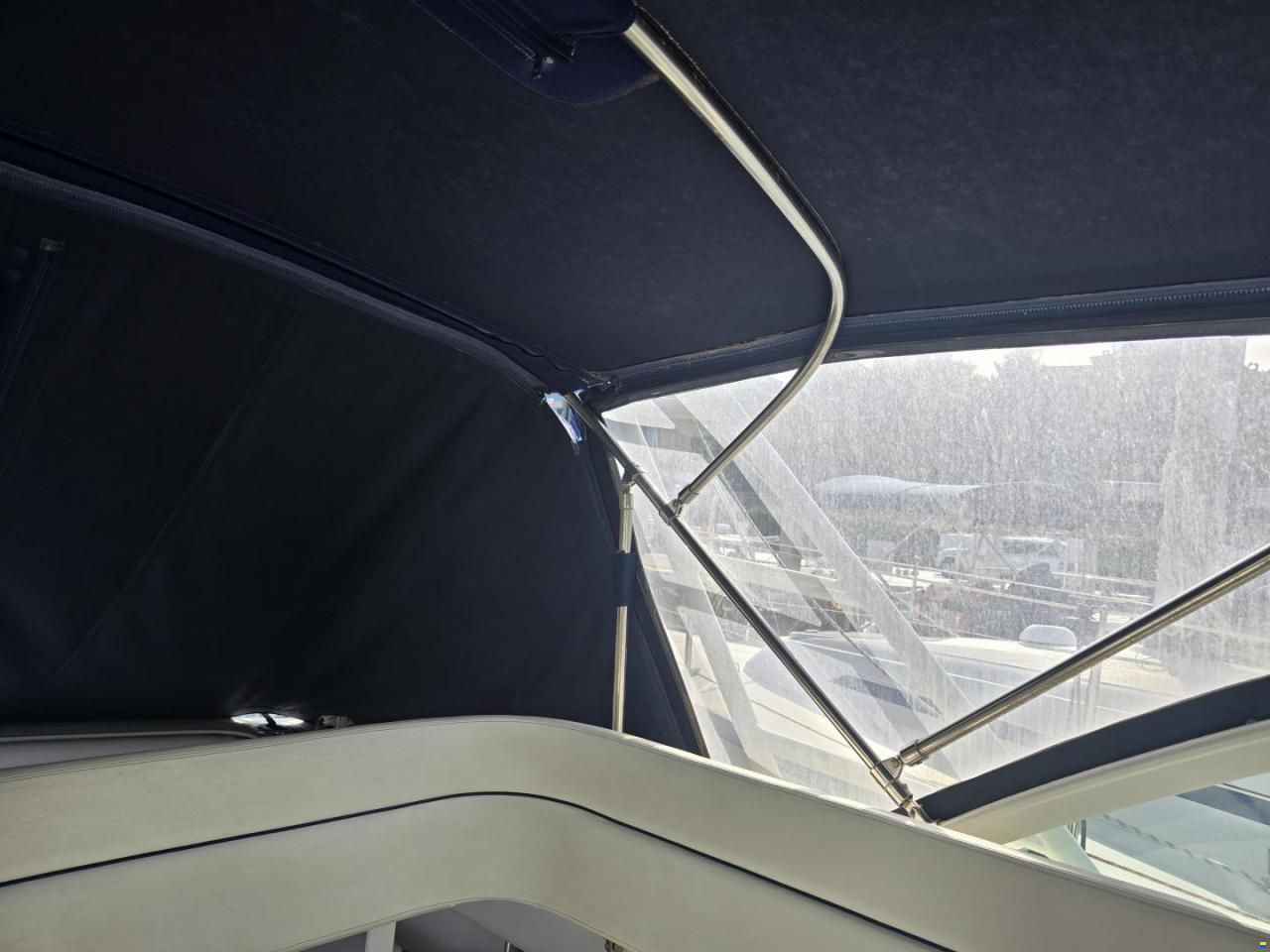 Tiara 2900 Coronet