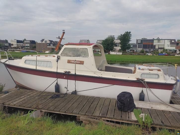 Albin 25 de luxe