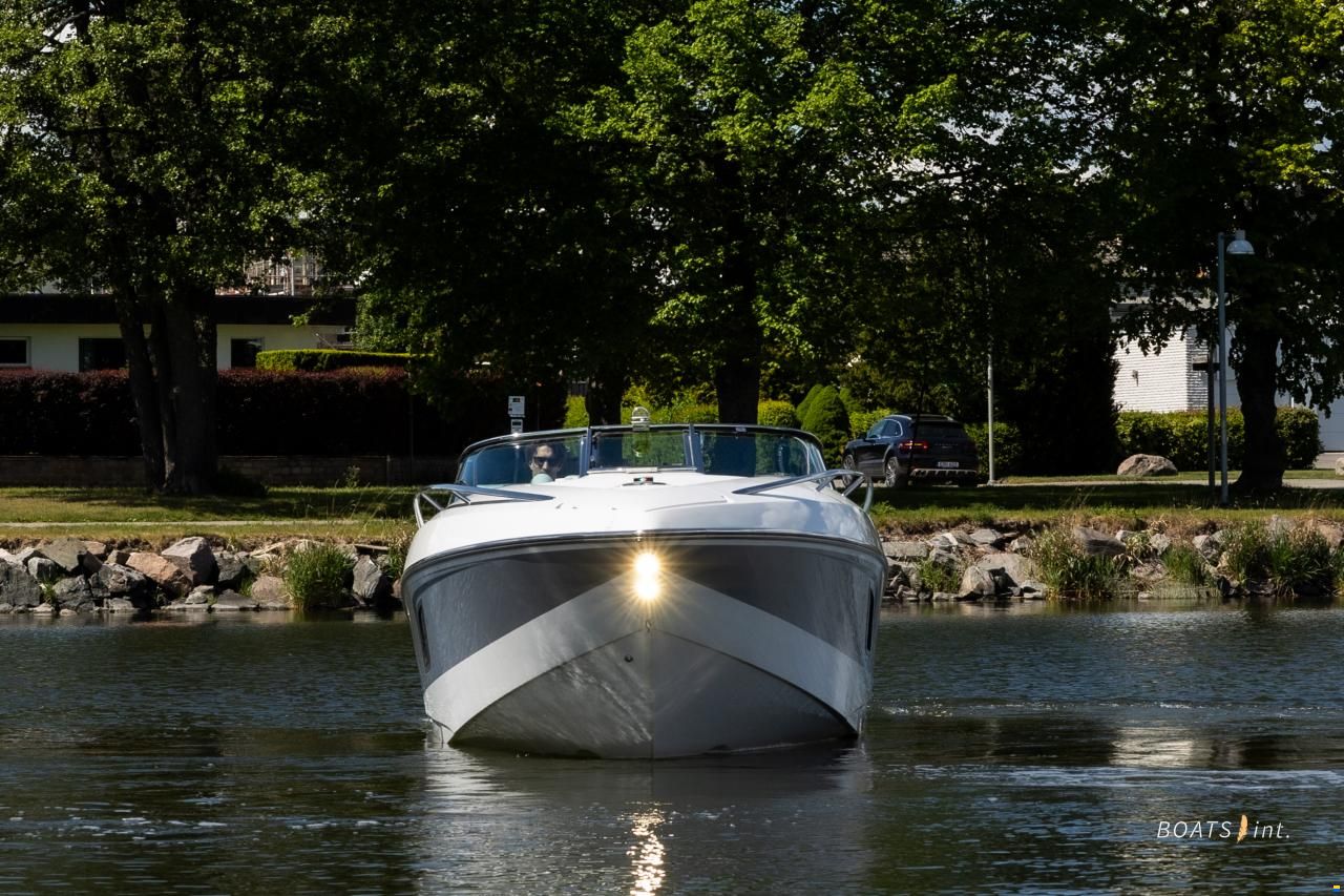Hydrolift C27 Cab