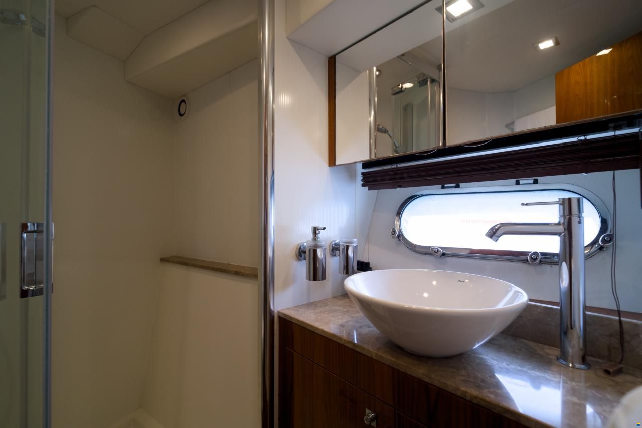 Sunseeker Manhattan 63