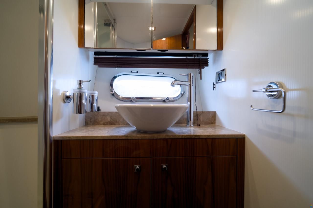 Sunseeker Manhattan 63