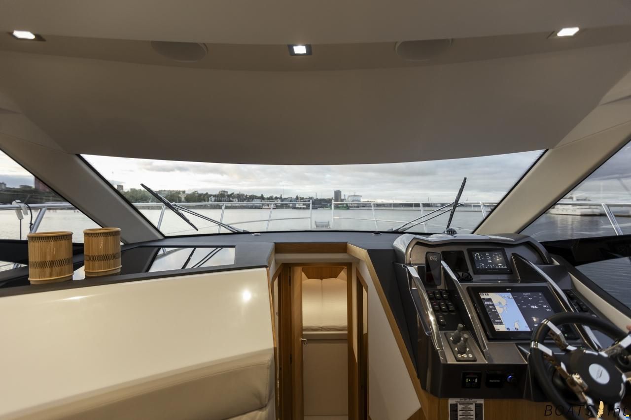 Galeon 360 Fly