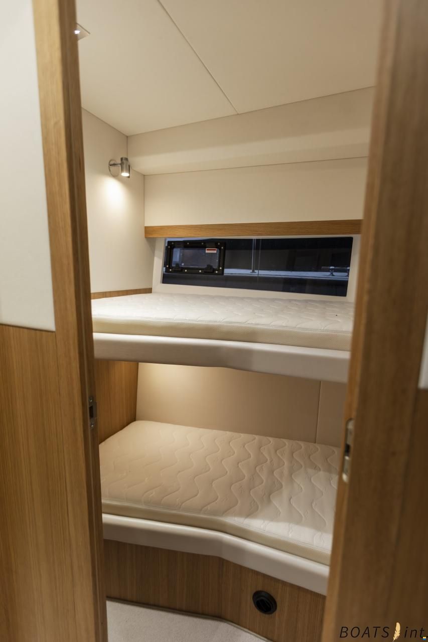 Galeon 360 Fly