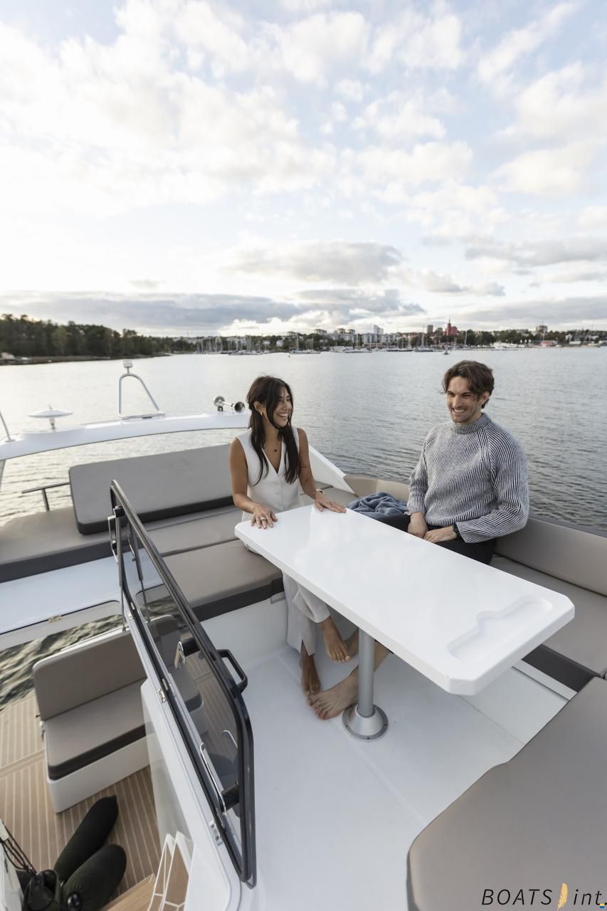 Galeon 360 Fly