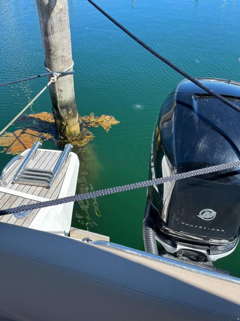 Beneteau Antares 8.80 - 250 Hp Mercury