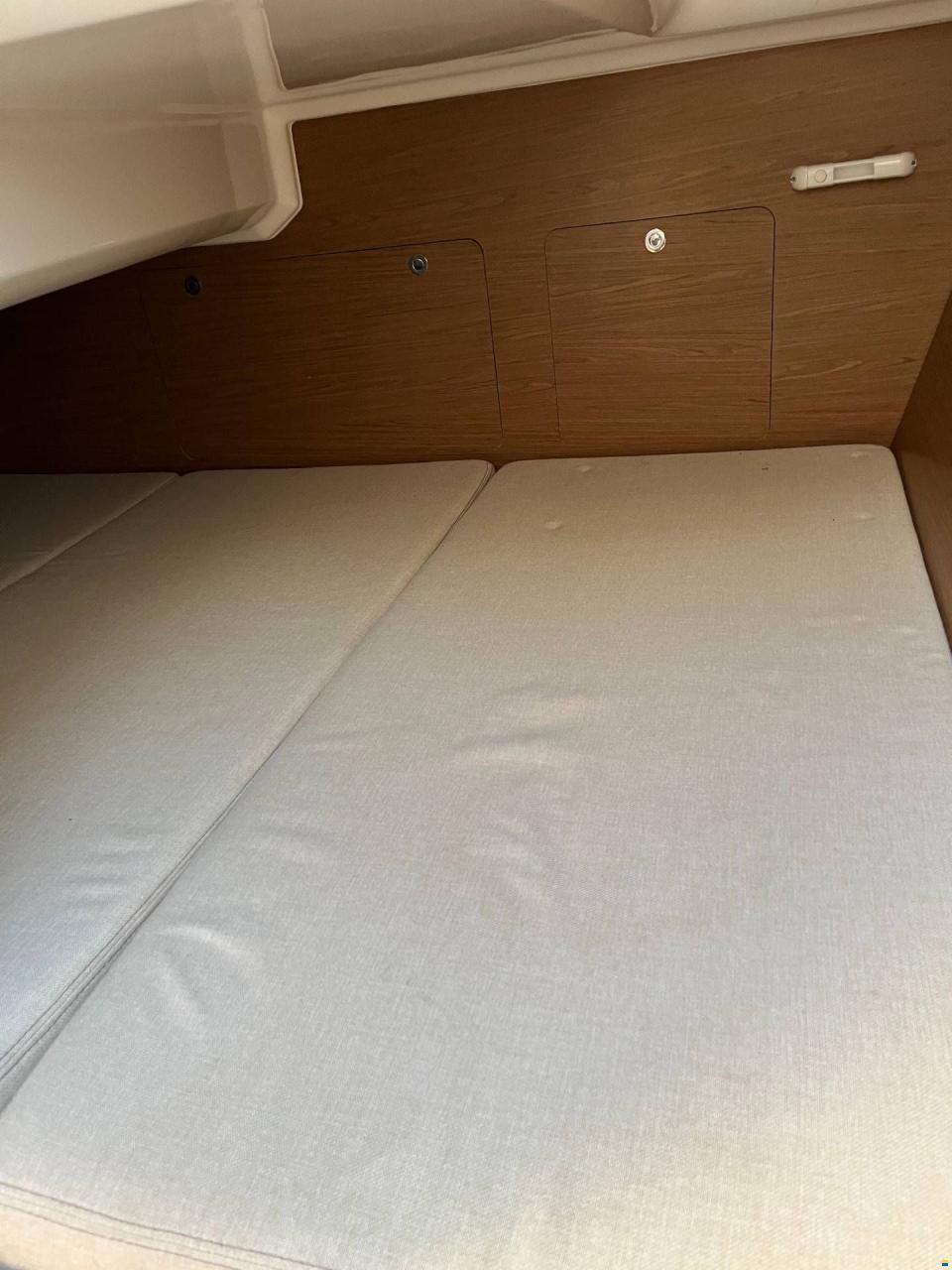 Beneteau Antares 8.80 - 250 Hp Mercury