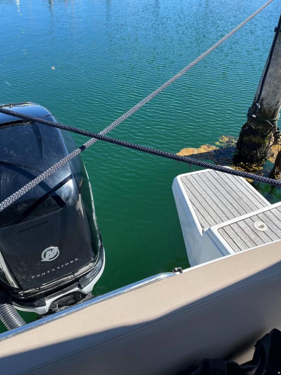 Beneteau Antares 8.80 - 250 Hp Mercury