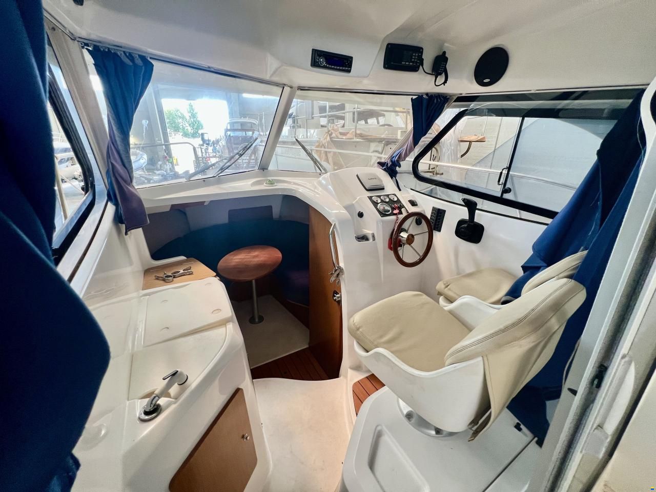 Beneteau Antares 7