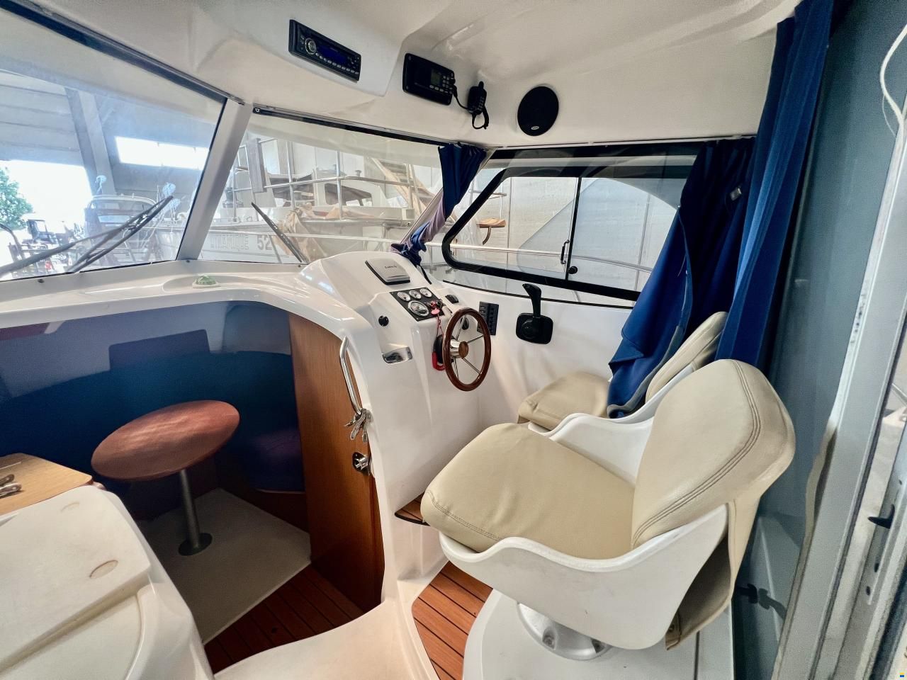 Beneteau Antares 7